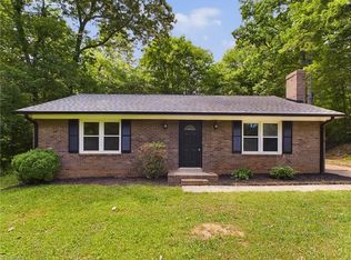 5904 Sprucepine Dr, Winston Salem, NC 27105