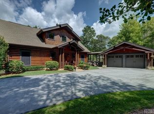 338 Divide Dr, Cashiers, NC 28717