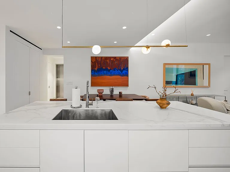 460 W 44th St #3 — Photo 10
