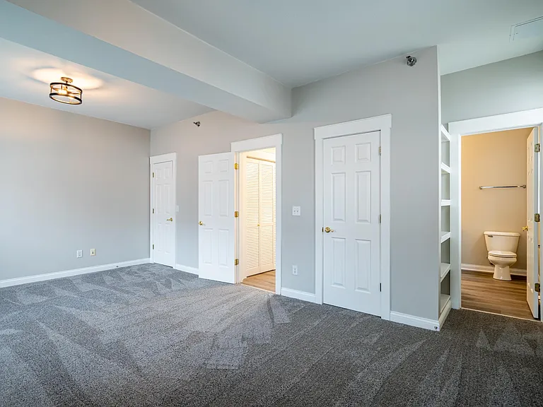 234 E 9th St #301 — Photo 6