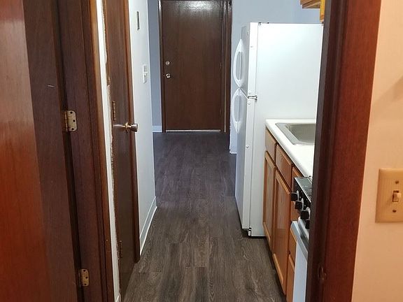 2nd image of 2101 9th St APT 7
