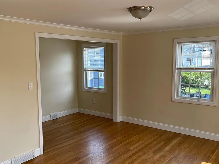 32 Linden Ave — Photo 12