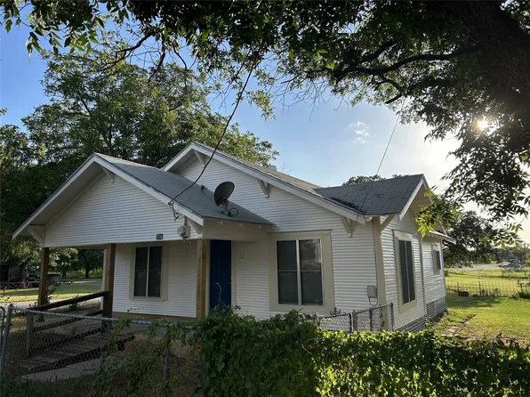 216 S Weatherford St, De Leon, TX 76444