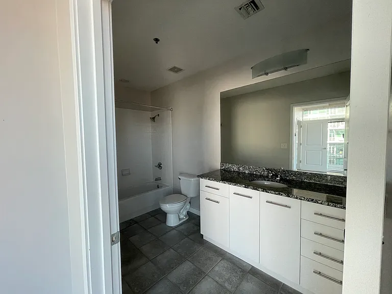 923 Peachtree St NE #1428 — Photo 24