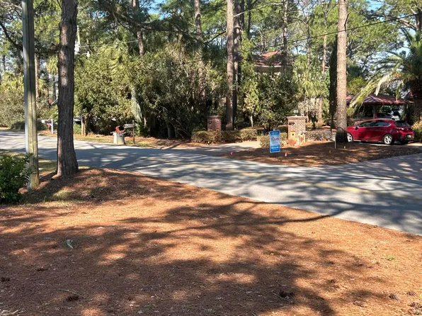 317 Bayshore Dr, Destin, FL 32550