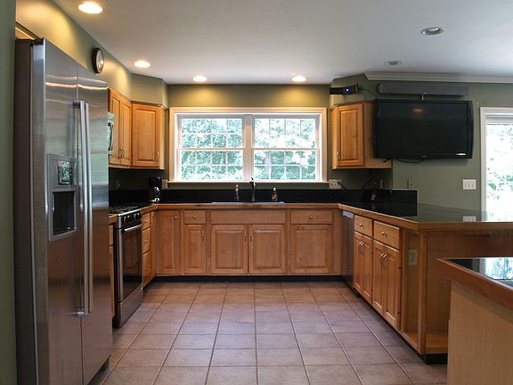 Kitchen Facing Back Yard