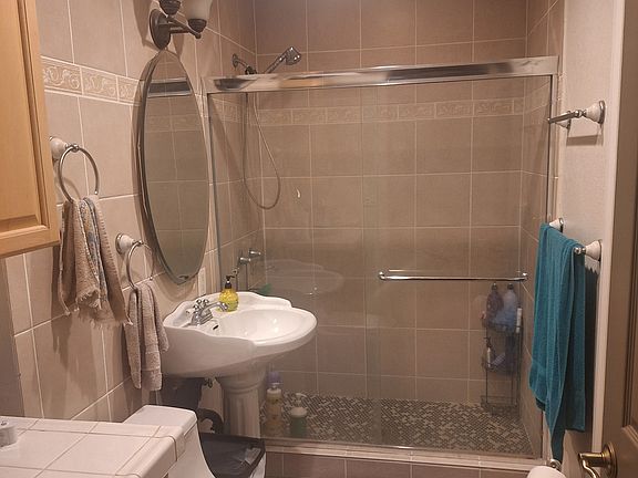 4th image of 1163 Agnew St