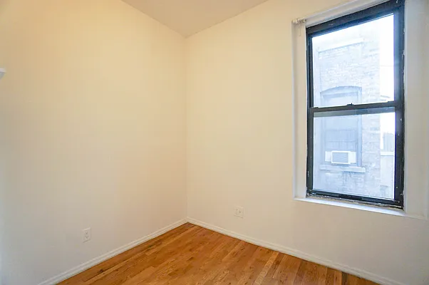 Rented by City Connections Realty | media 6