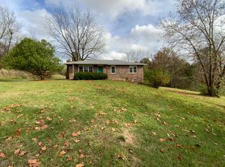 6550 S Old Village Rd, Columbia, MO 65203