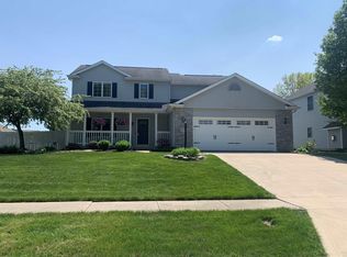 1113 Upland Ridge Dr, Fort Wayne, IN 46825