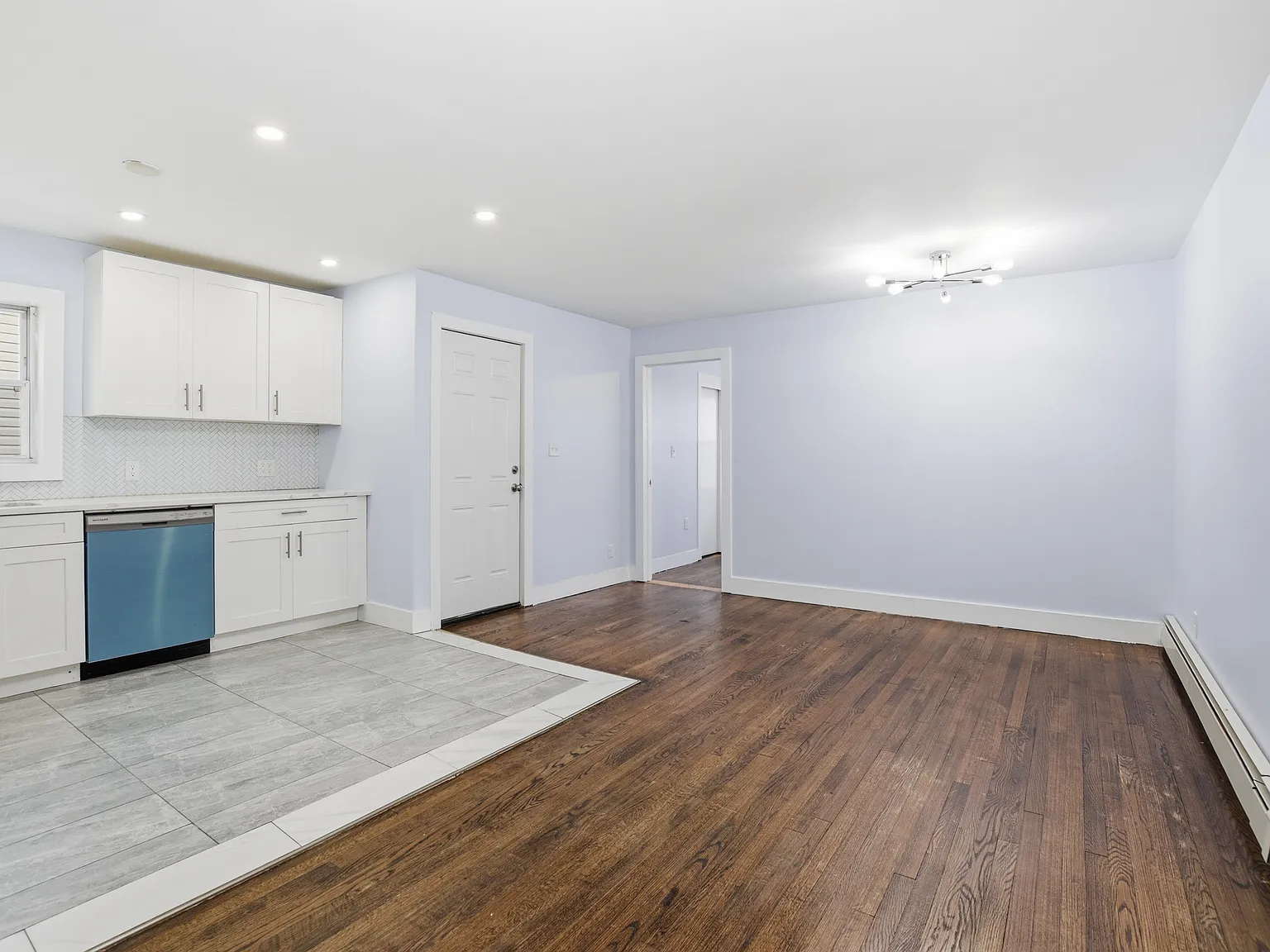 3 bed, 2614 sqft, $2,200 — Photo 3