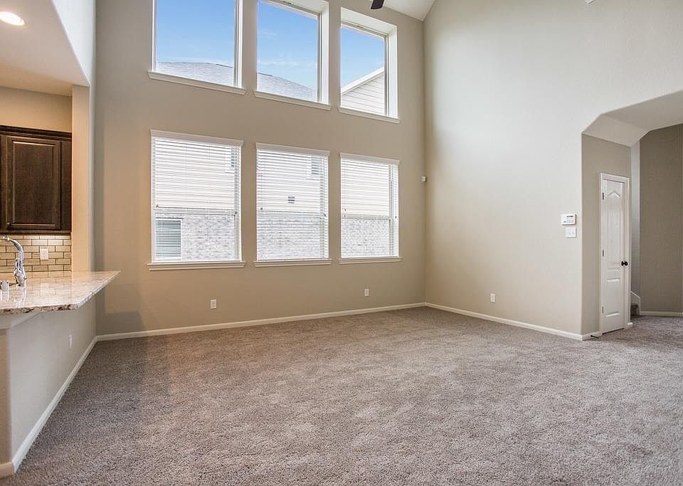 1st image of 410 Westlake Lndg