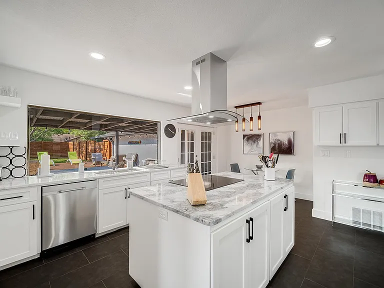 313 Melorine Dr — Photo 33