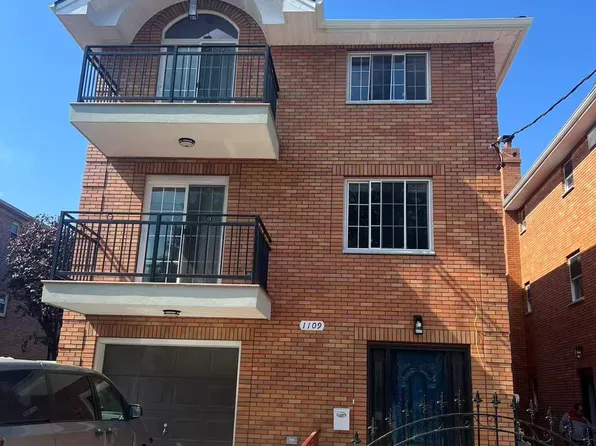 1109 Clarence Avenue, Bronx, NY 10465