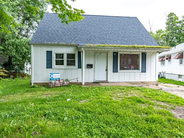 2036 E Dickinson Ave, Decatur, IL 62521