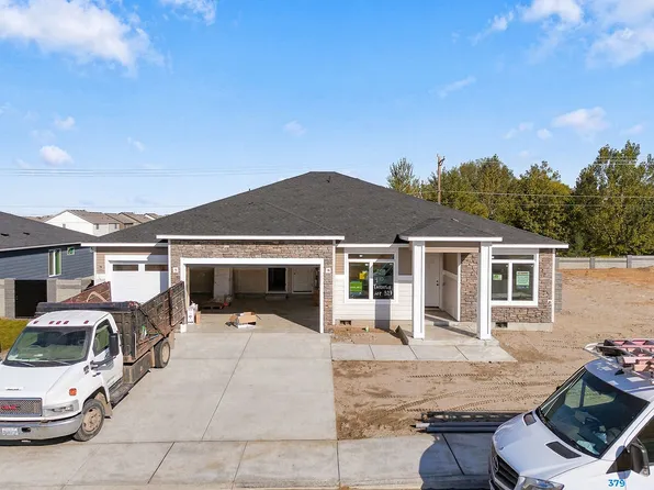 410 Tatoosh Ave, West Richland, WA 99353