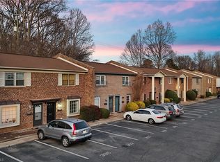 309 Vineyard Park Ct, Winston Salem, NC 27104