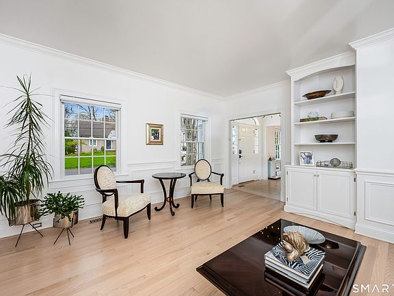 4th image of 34 Intervale Road