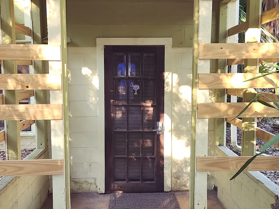 206 W Ashley Ave