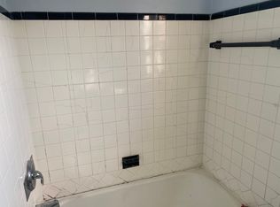 3830 Roland Blvd APT 2S, Saint Louis, MO 63121