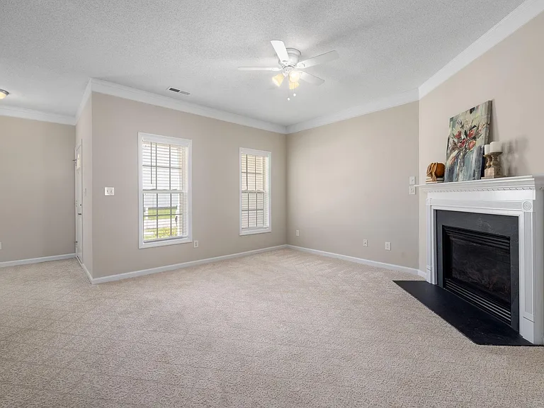 416 Misty Groves Cir — Photo 5