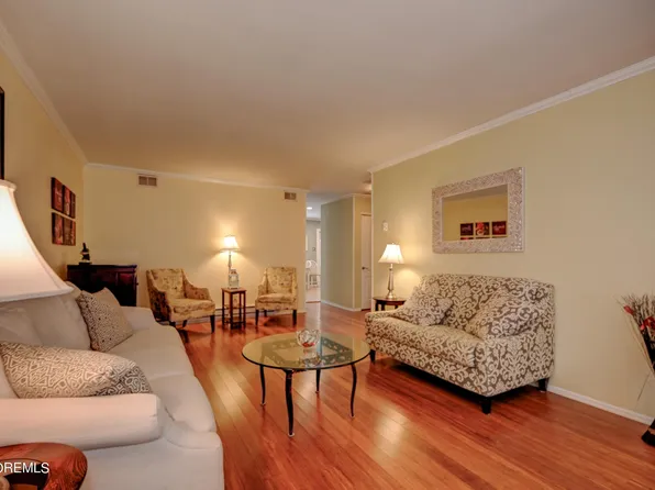 21 Plaza Del Campillo #C, Freehold, NJ 07728