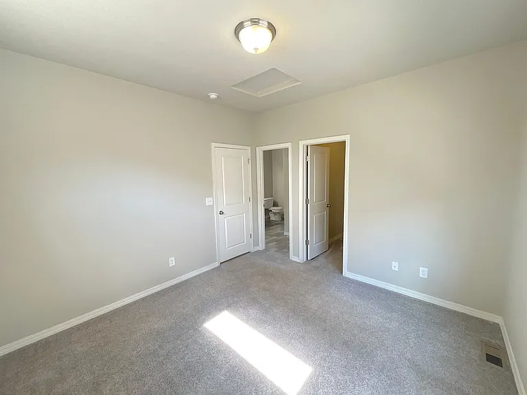 2053 Alperton Hts — Photo 23