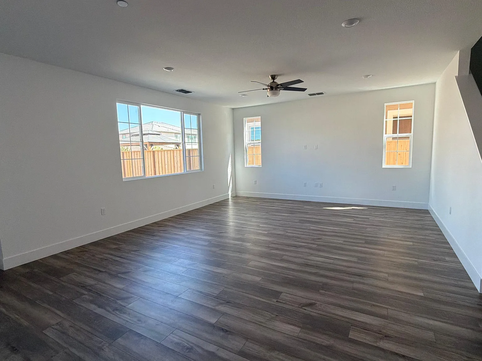 4 bed, 2639 sqft, $3,600 — Photo 4
