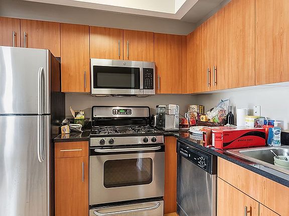 5th image of 20 West St APT 36H