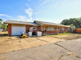 8022 W Owen K Garriott Rd, Enid, OK 73703