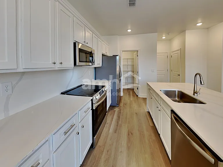 1448 Aquamarine Dr — Photo 3