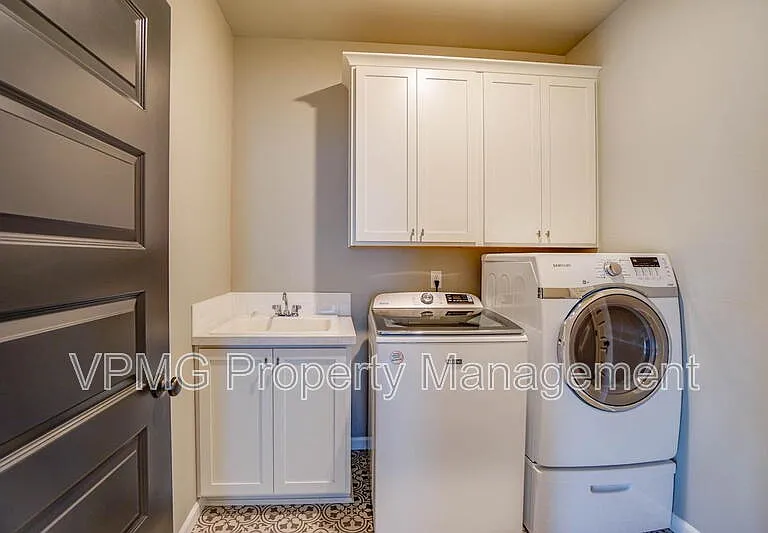 604 NW 25th Way — Photo 27
