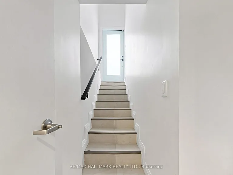 2205 Victoria Park Ave #BASEMENT — Photo 5
