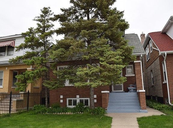 2nd image of 2111 N Lockwood Ave