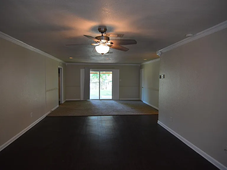 4701 Rockmoor Ln — Photo 11