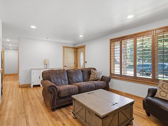 5th image of 4407 S Vista Dr E