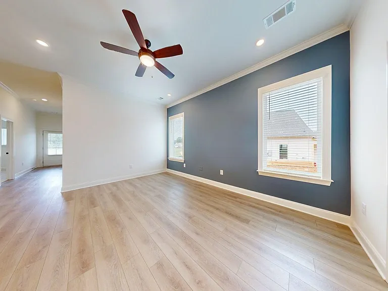 1742 Woodland Pines Ln — Photo 2