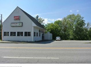 51 Bay St, Winslow, ME 04901