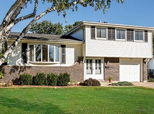 1104 W Alexandria St, Arlington Heights, IL 60004