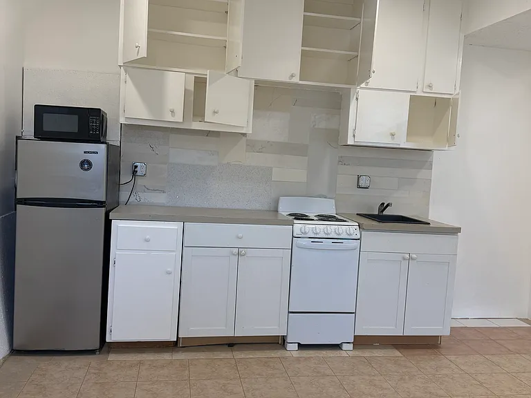 1816 NE Dixie Hwy #B — Photo 12