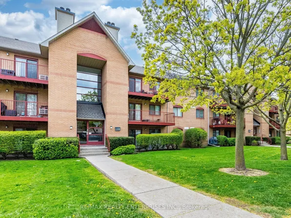 1508 Pilgrims Way #832, Oakville, ON L6M 3H1