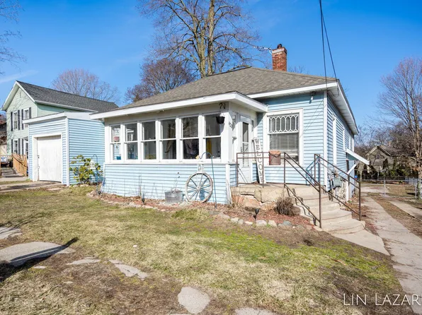 420 W Orange St, Greenville, MI 48838