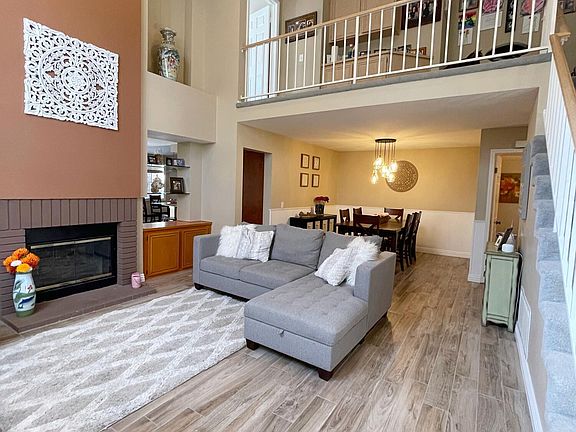 5th image of 667 Brademas Ct