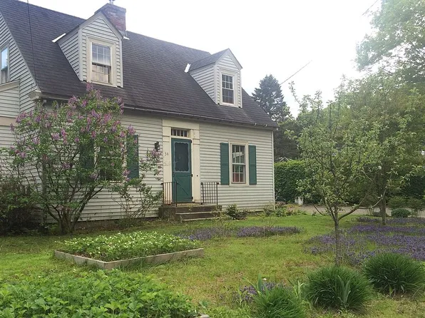 34 Sycamore St, Brattleboro, VT 05301