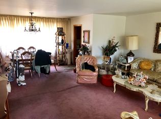 900 Cromwell St, Westchester, IL 60154