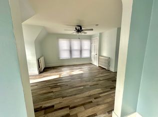 223 Harvey St #2, Elgin, IL 60123