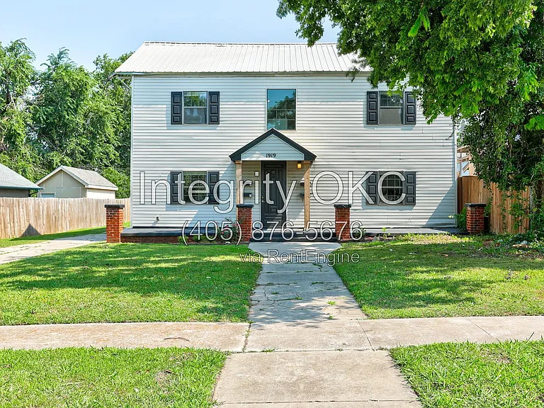 1919 NW 11th St #4D — Photo 1