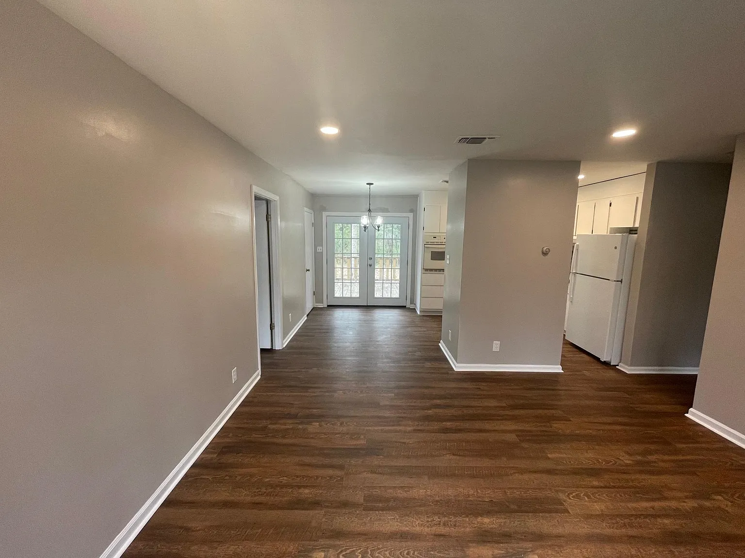 4 bed, 1300 sqft, $1,550 — Photo 2
