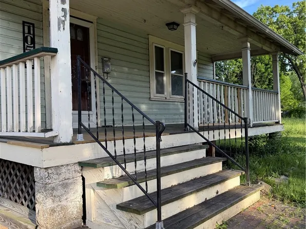 1051 Brown St, Akron, OH 44301