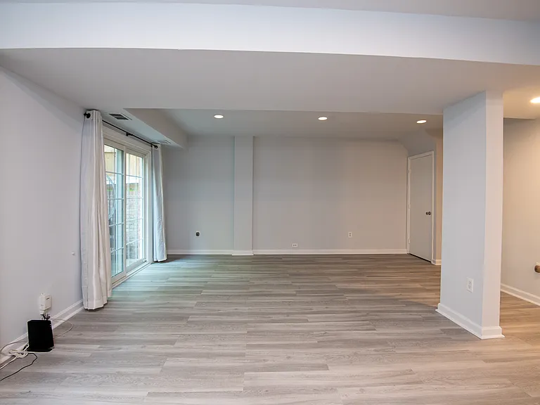 3202 Adams Ct — Photo 25